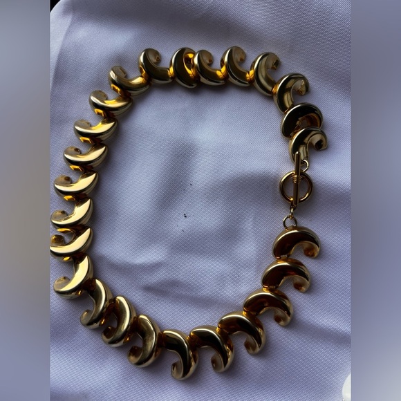 Anne Klein Vintage Brushed Gold-Tone Chunky Swirl Statement Necklace Y2K Vintage - Picture 2 of 8